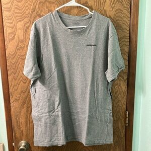 Patagonia men’s xl tshirt